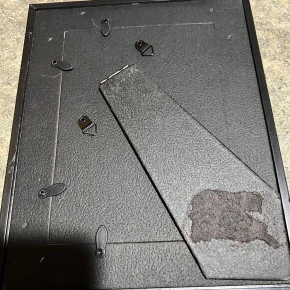 Frame 5 x 7 pewter color wooden frame, leaf embossed design, easel back - Picture 6 of 6